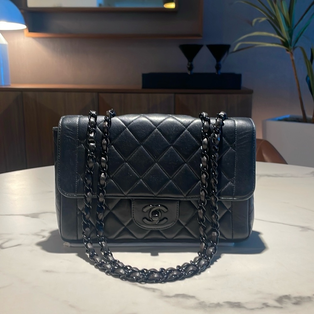 Chanel Vintage CC Matelasse 23 Black Hardware